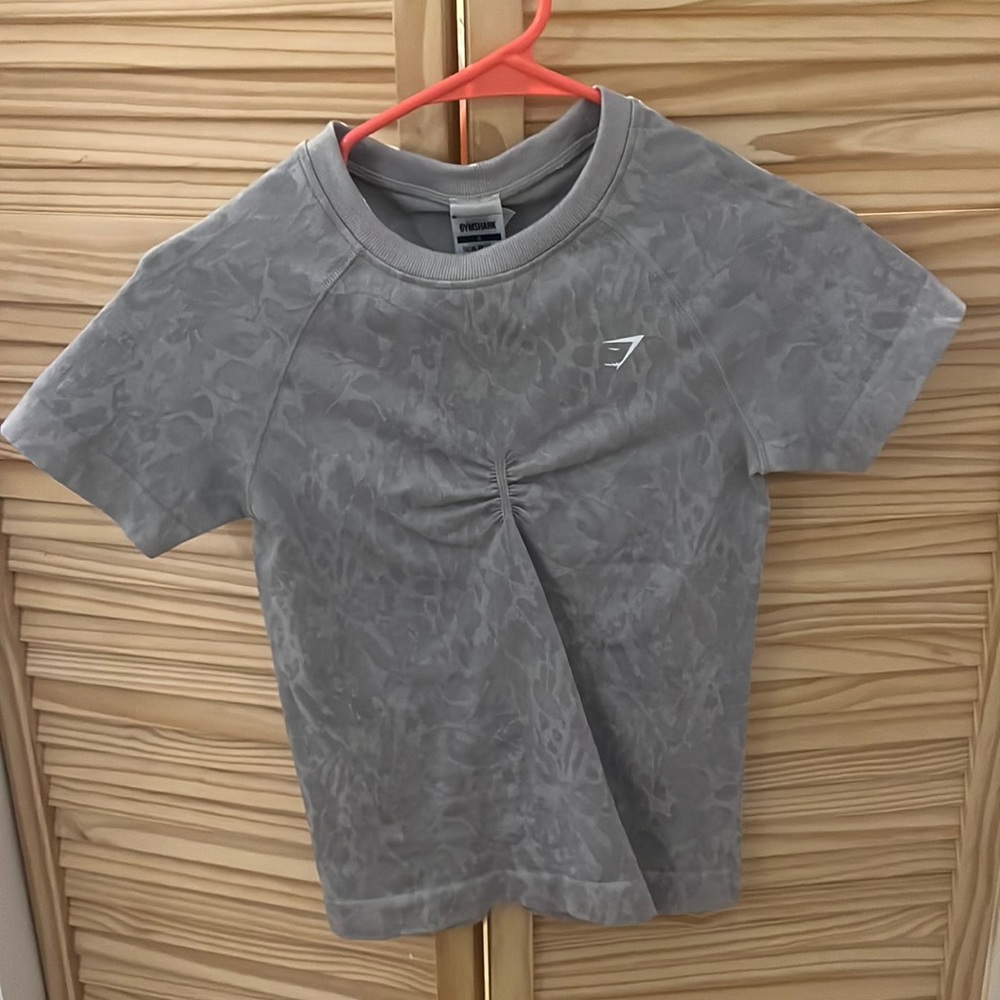 Gymshark grey cheetah print athletic top. Comfortable for working out.Worn twice